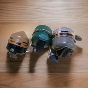 202 Zebco Fishing Reels Set Of 3